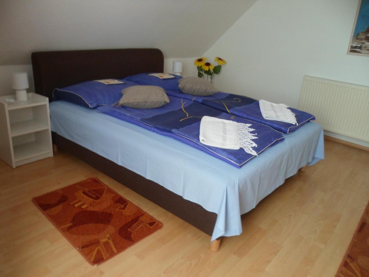 Makai Apartman Hotel ไฮจ์ดุสโซบอสโล ภายนอก รูปภาพ